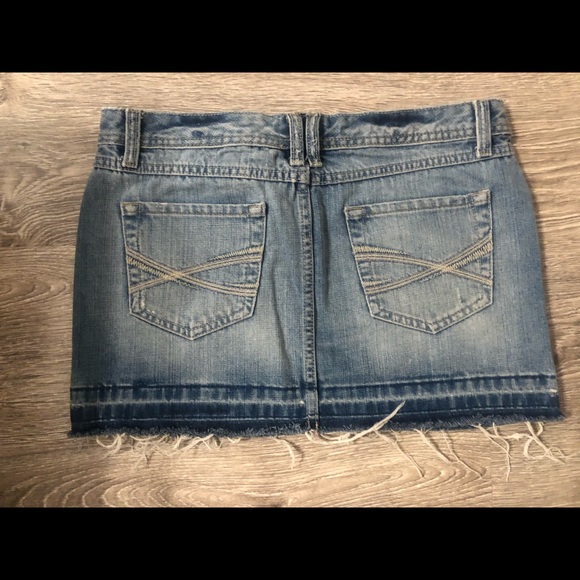 Cute jean mini skirt - Picture 2 of 3
